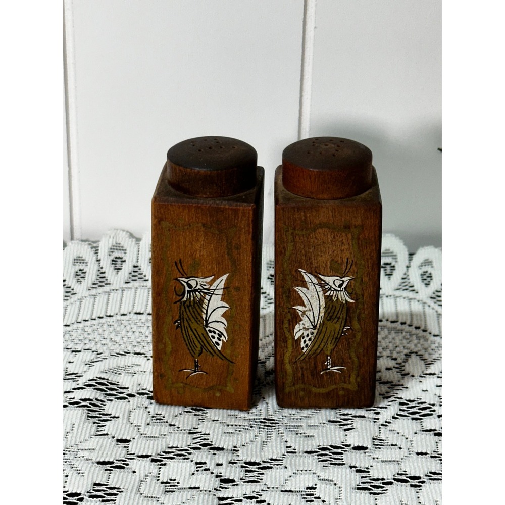 Vintage Mid Century Modern Wood Salt and Pepper Shakers Bird Motif Hand Painted
